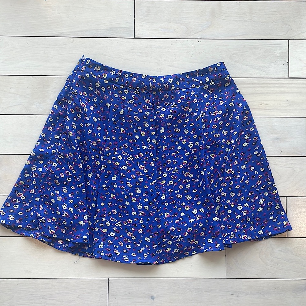 Flowy purple/blue flower skirt in size 2/4